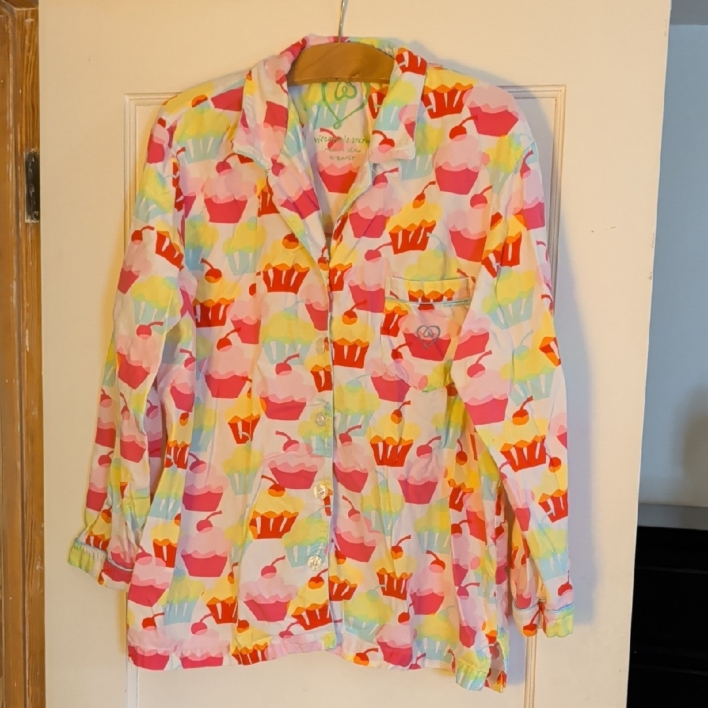 Victoria's Secret Cupcake Print Pajama Set - Pink, Yellow, Blue, Red, Blue - Picture 3 of 13